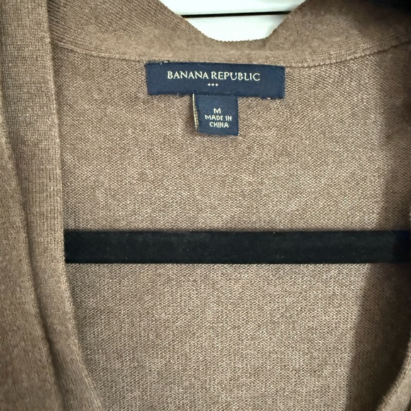 Banana Republic cardigan with pockets - Picture 2 of 4